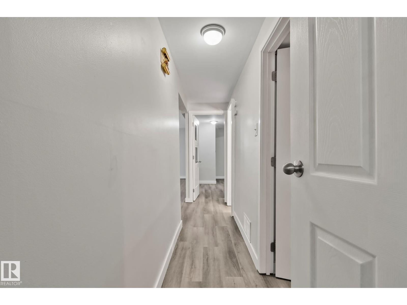 5111 40 Av Nw Property Photo 26