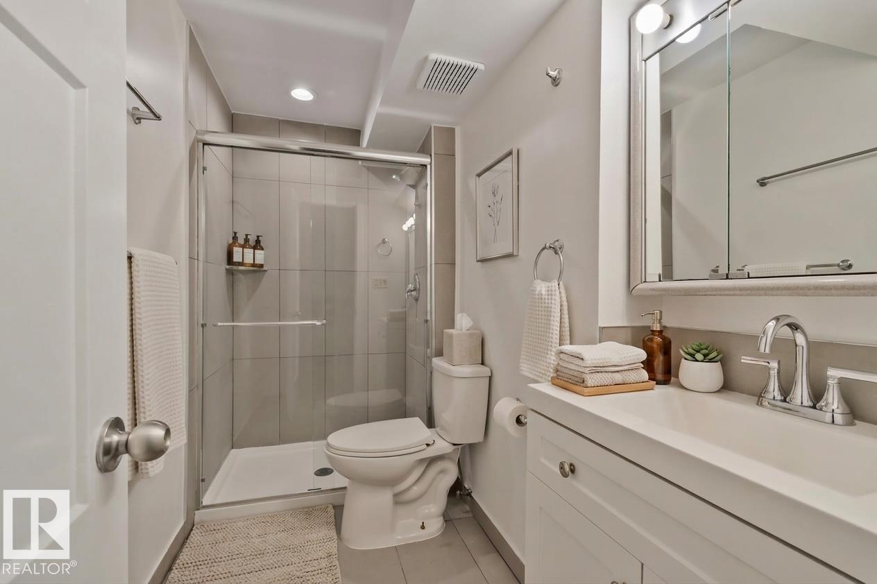 5111 40 Av Nw Property Photo 29