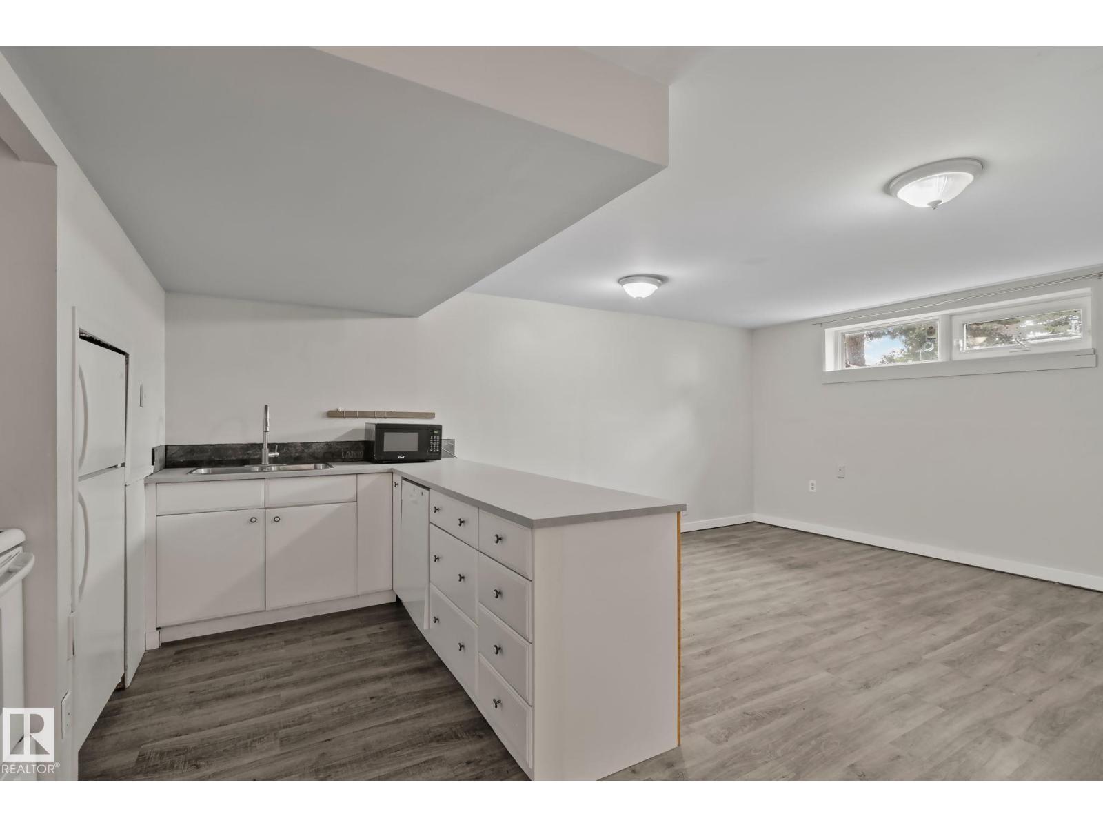 5111 40 Av Nw Property Photo 32