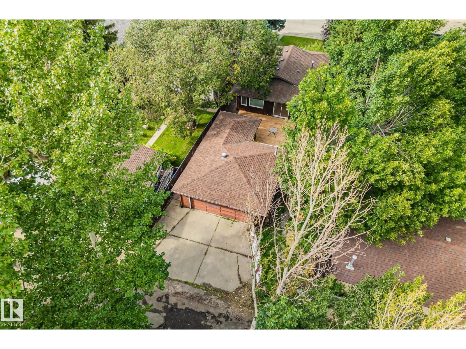 5111 40 Av Nw Property Photo 44