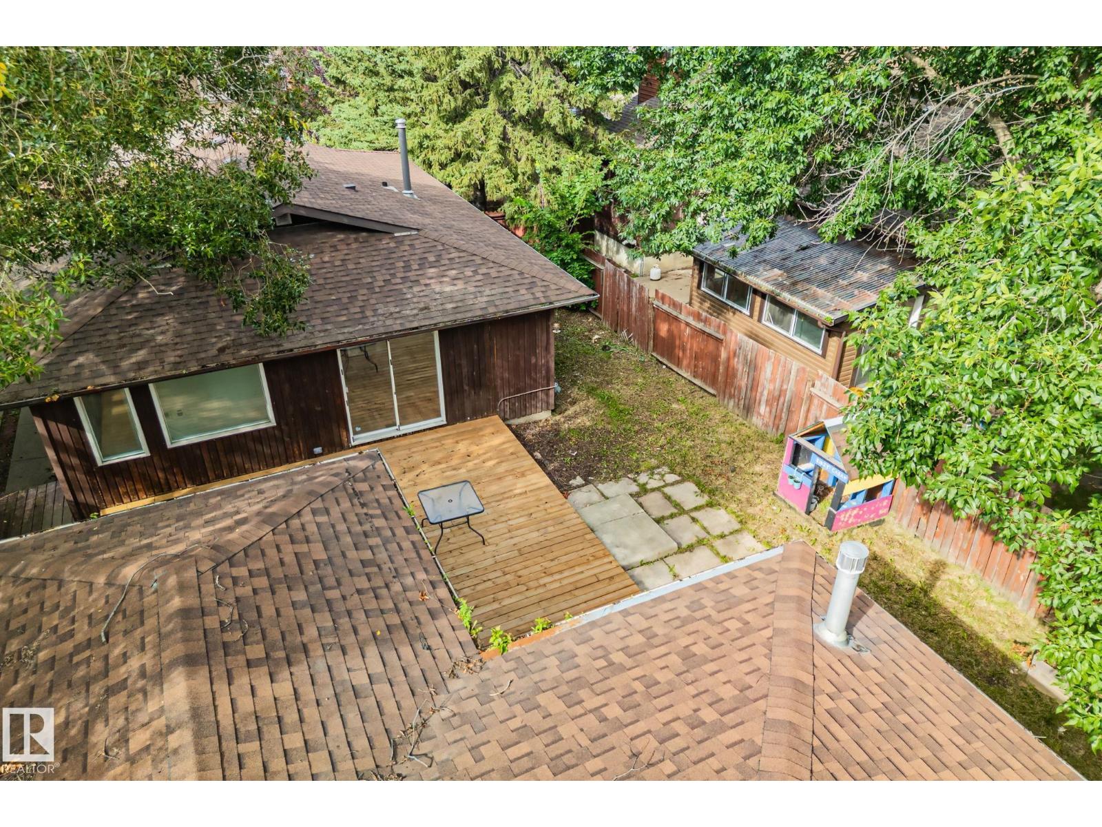 5111 40 Av Nw Property Photo 45