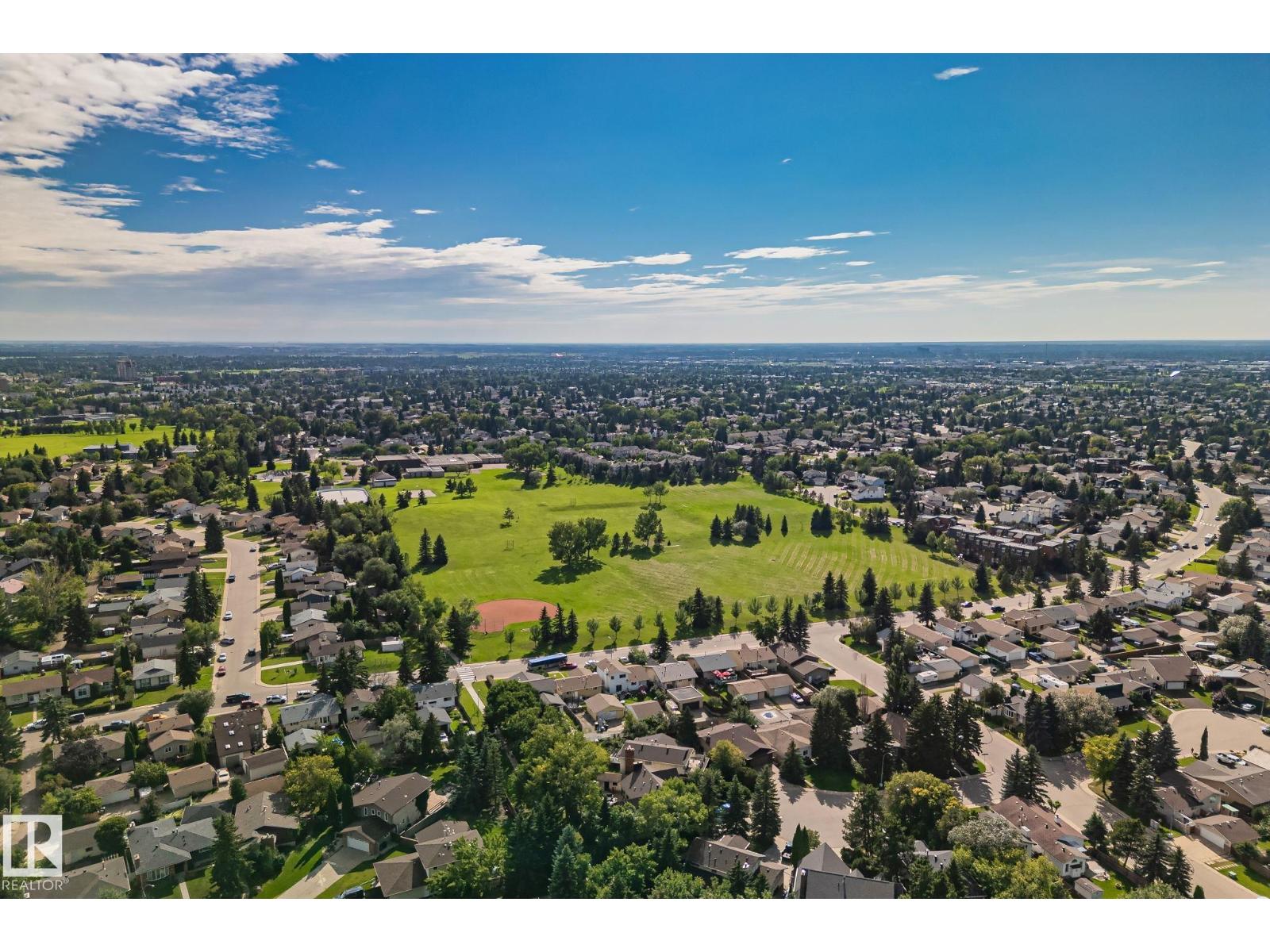 5111 40 Av Nw Property Photo 48