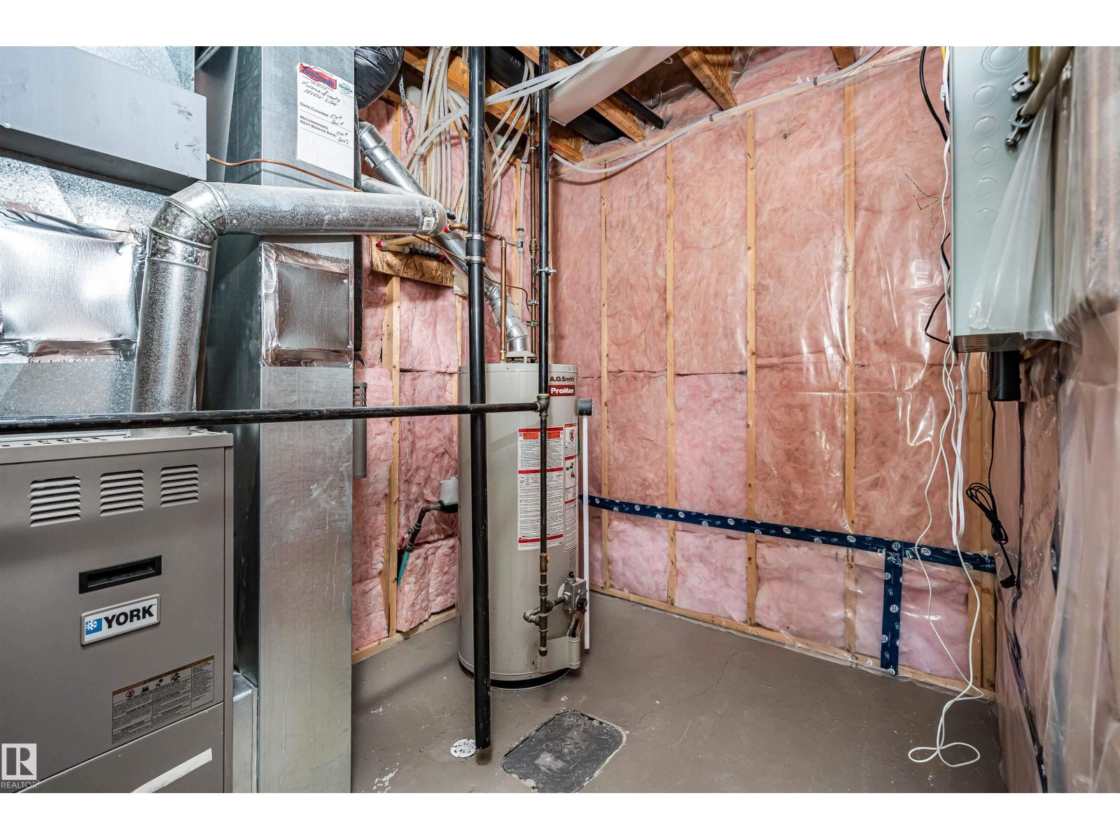 #146 5420 Grant Macewan Bv Property Photo 29
