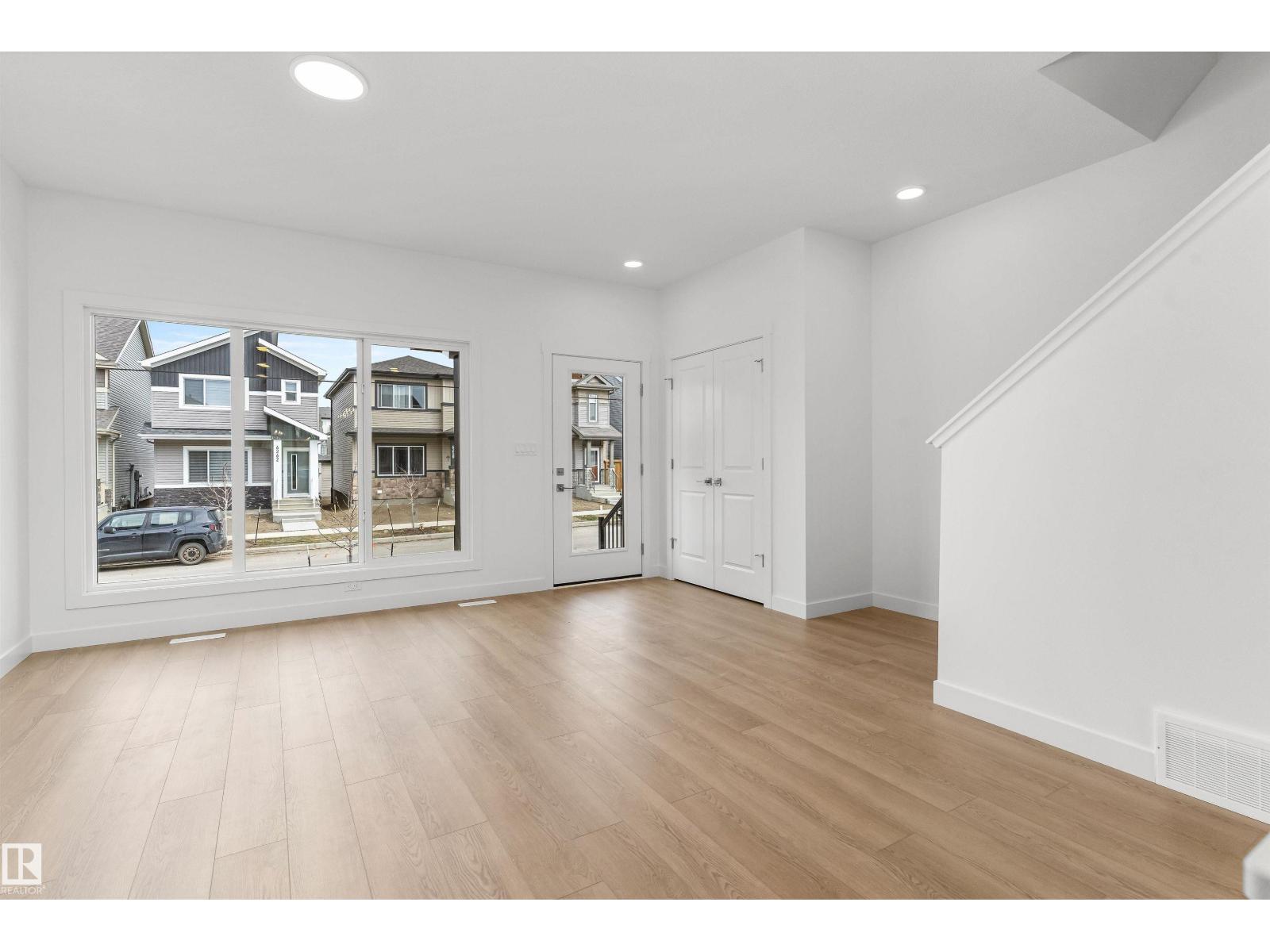 1617 210a St Nw Property Photo 2