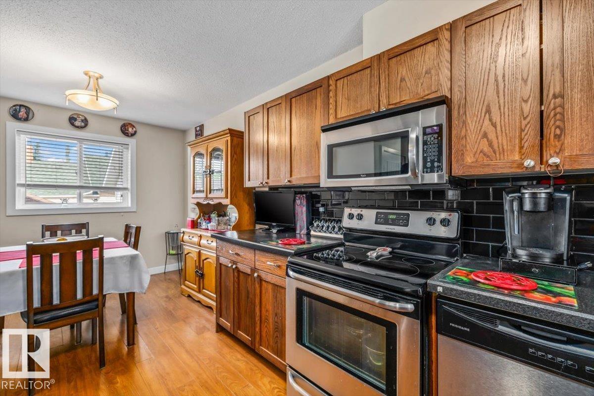 11436 88 St Nw Property Photo 4