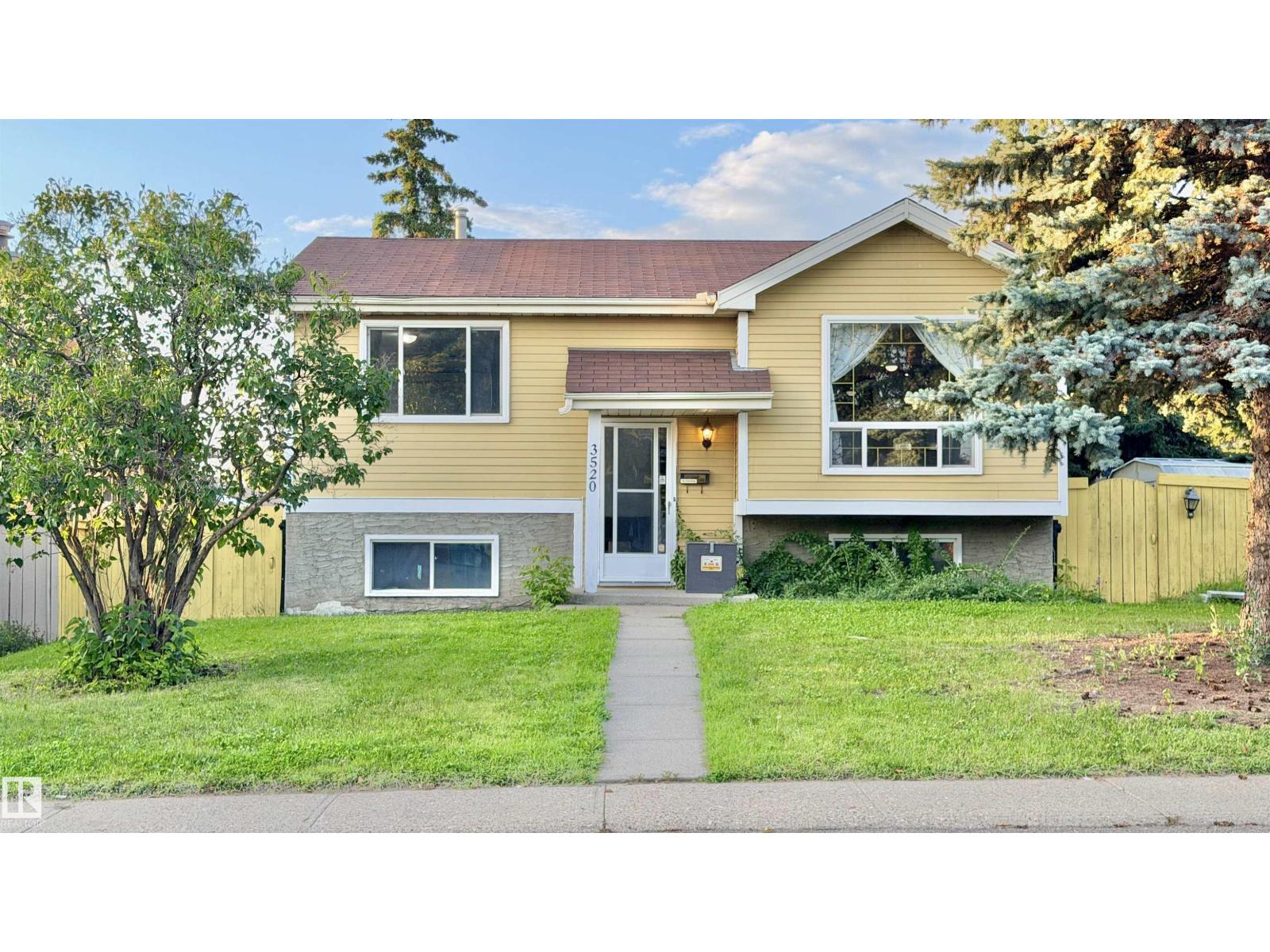 3520 17B AV NW Property Photo 1