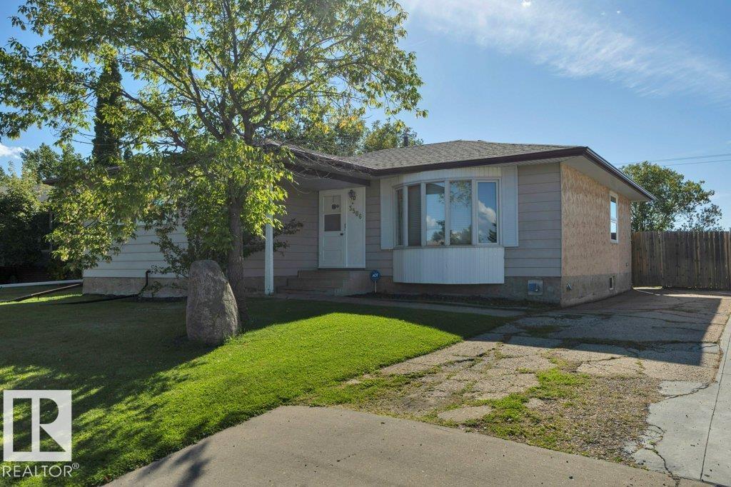 3506 44 ST Property Photo 1