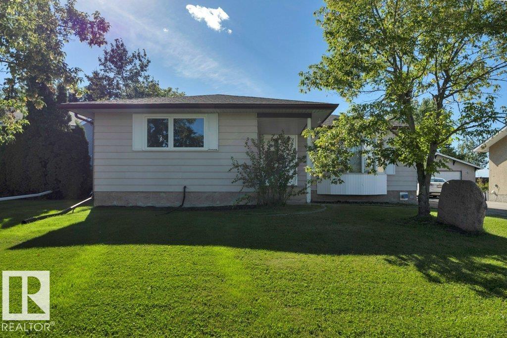 3506 44 St Property Photo 2