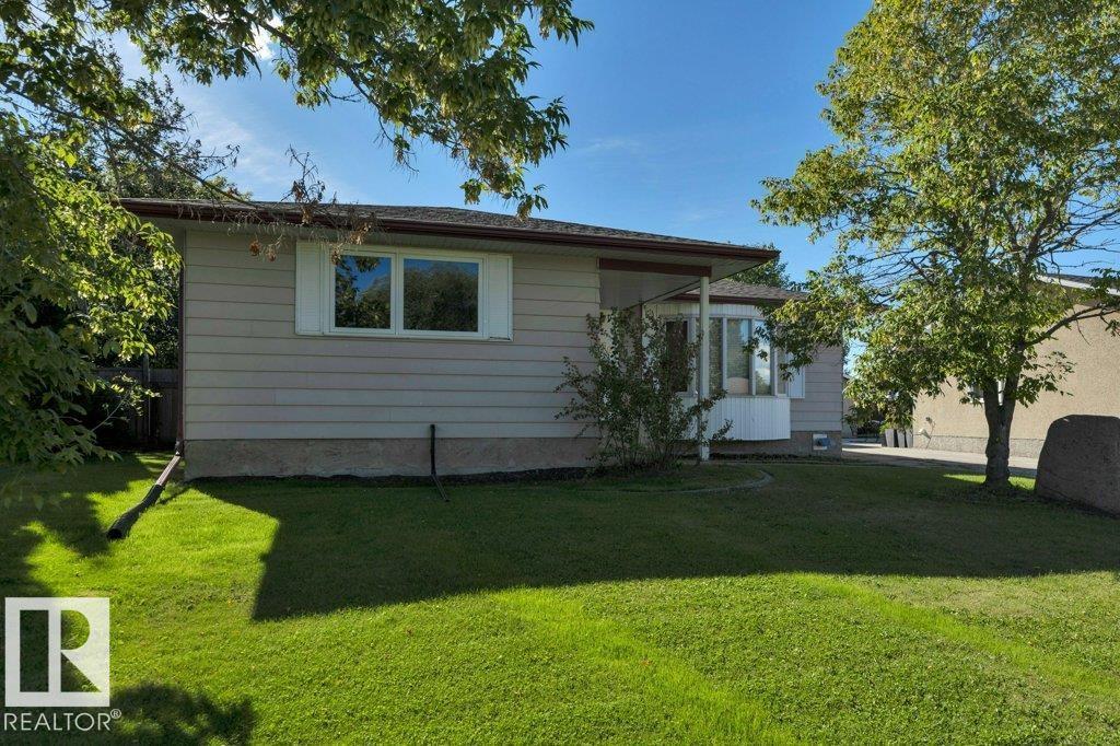3506 44 St Property Photo 3
