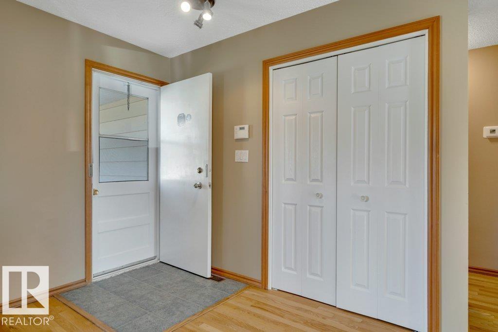 3506 44 St Property Photo 6