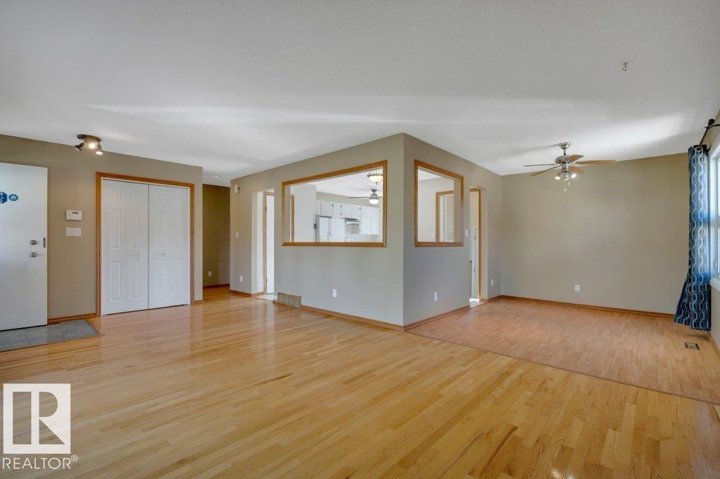 3506 44 St Property Photo 12