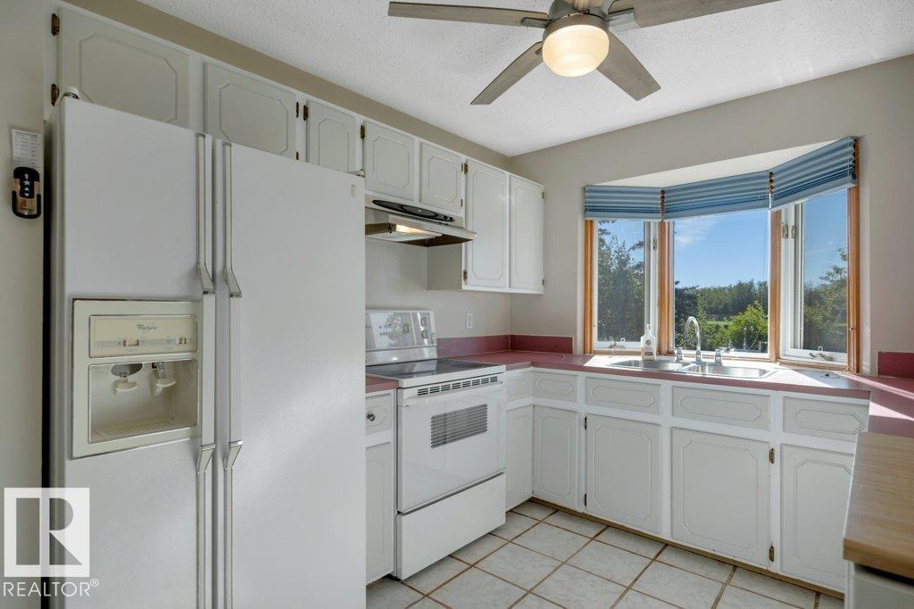 3506 44 St Property Photo 18
