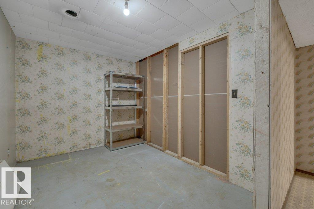 3506 44 St Property Photo 48