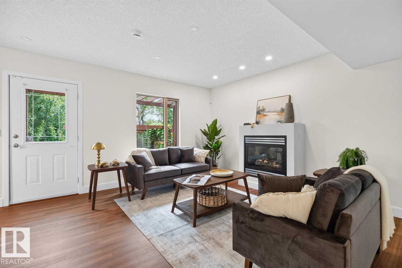 8860 93 St Nw Property Photo 10