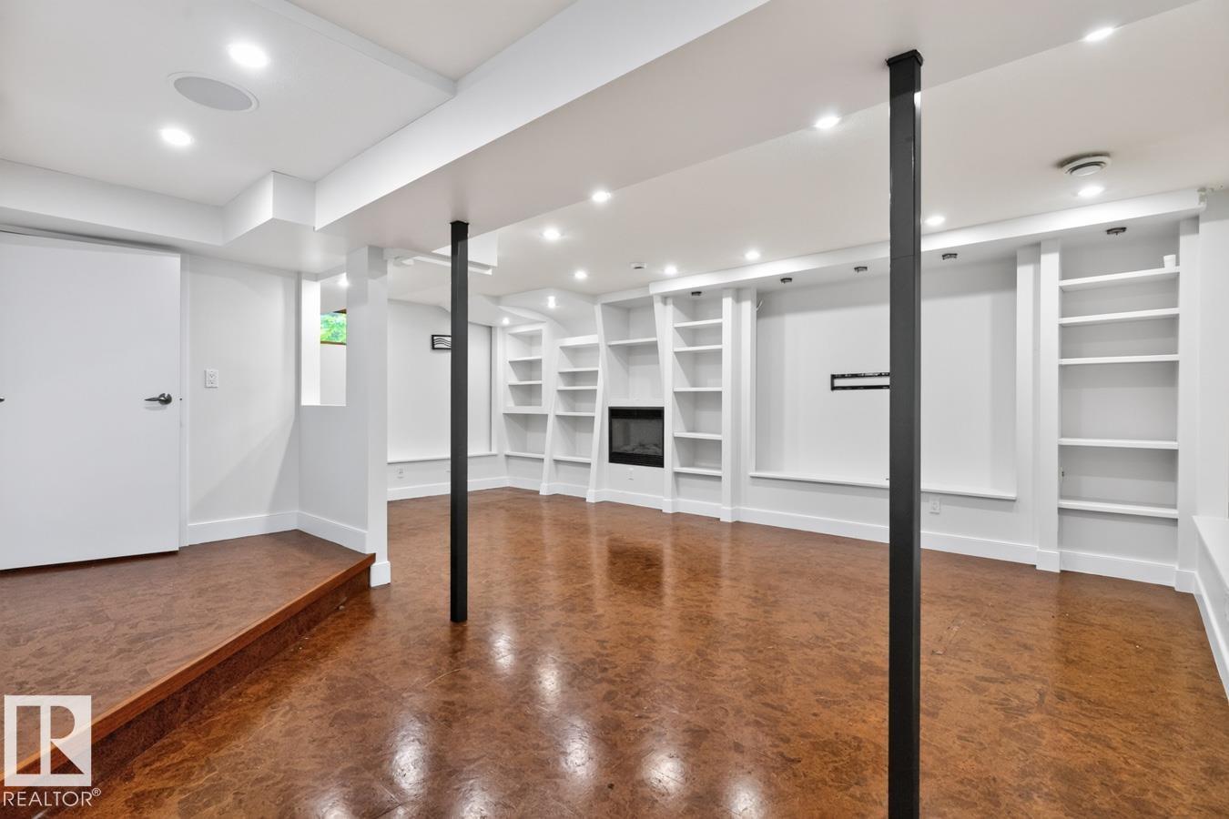 8860 93 St Nw Property Photo 45