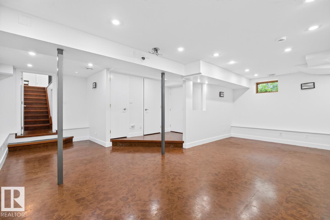8860 93 St Nw Property Photo 46