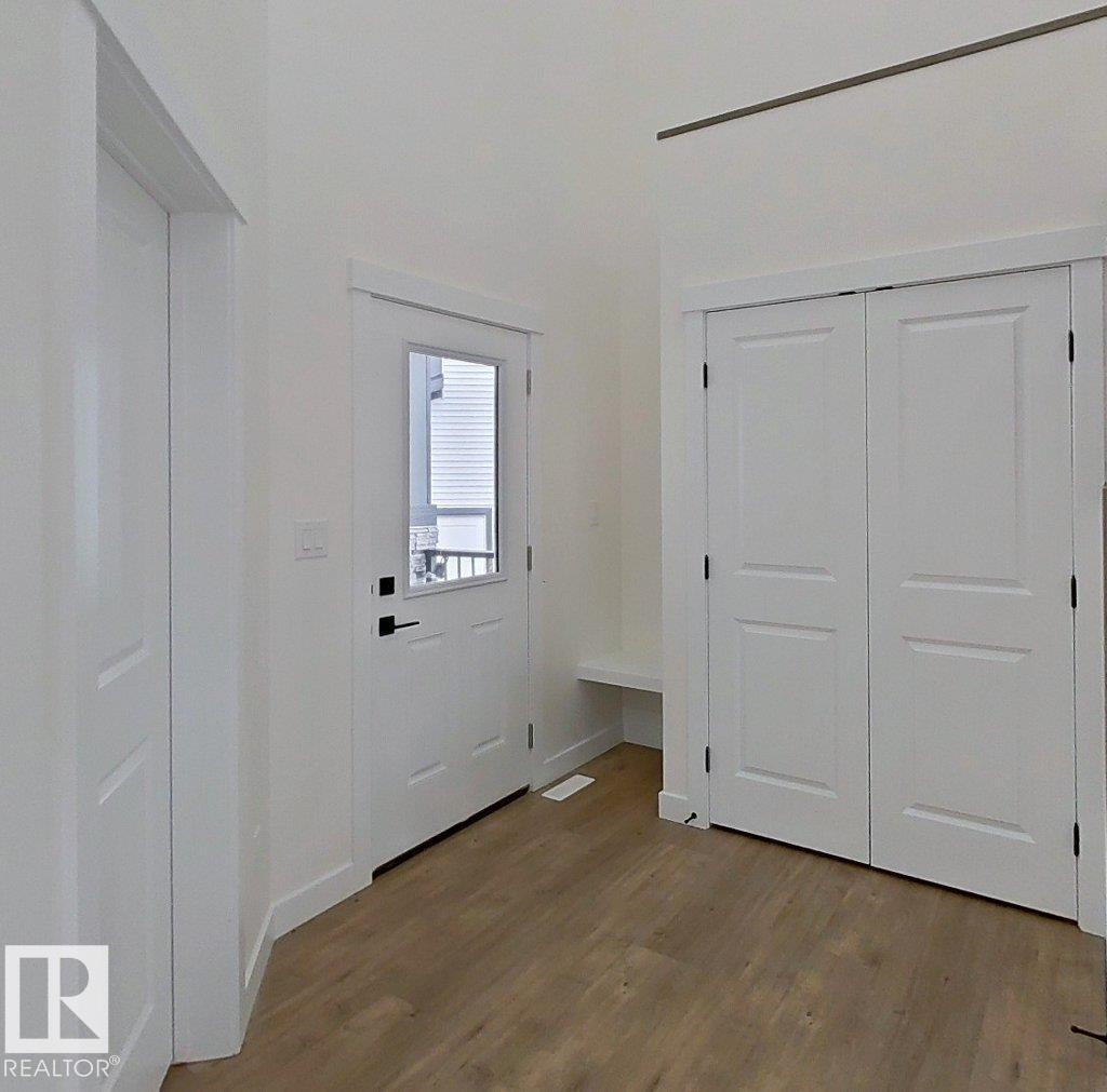 52 Maple Cr Se Property Photo 2