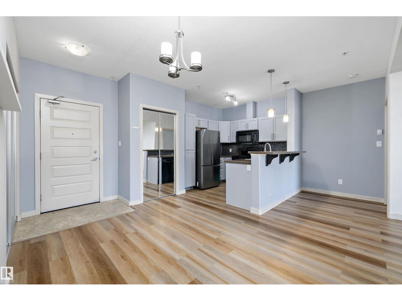 #207 304 Ambleside Li Sw Sw Property Photo 10
