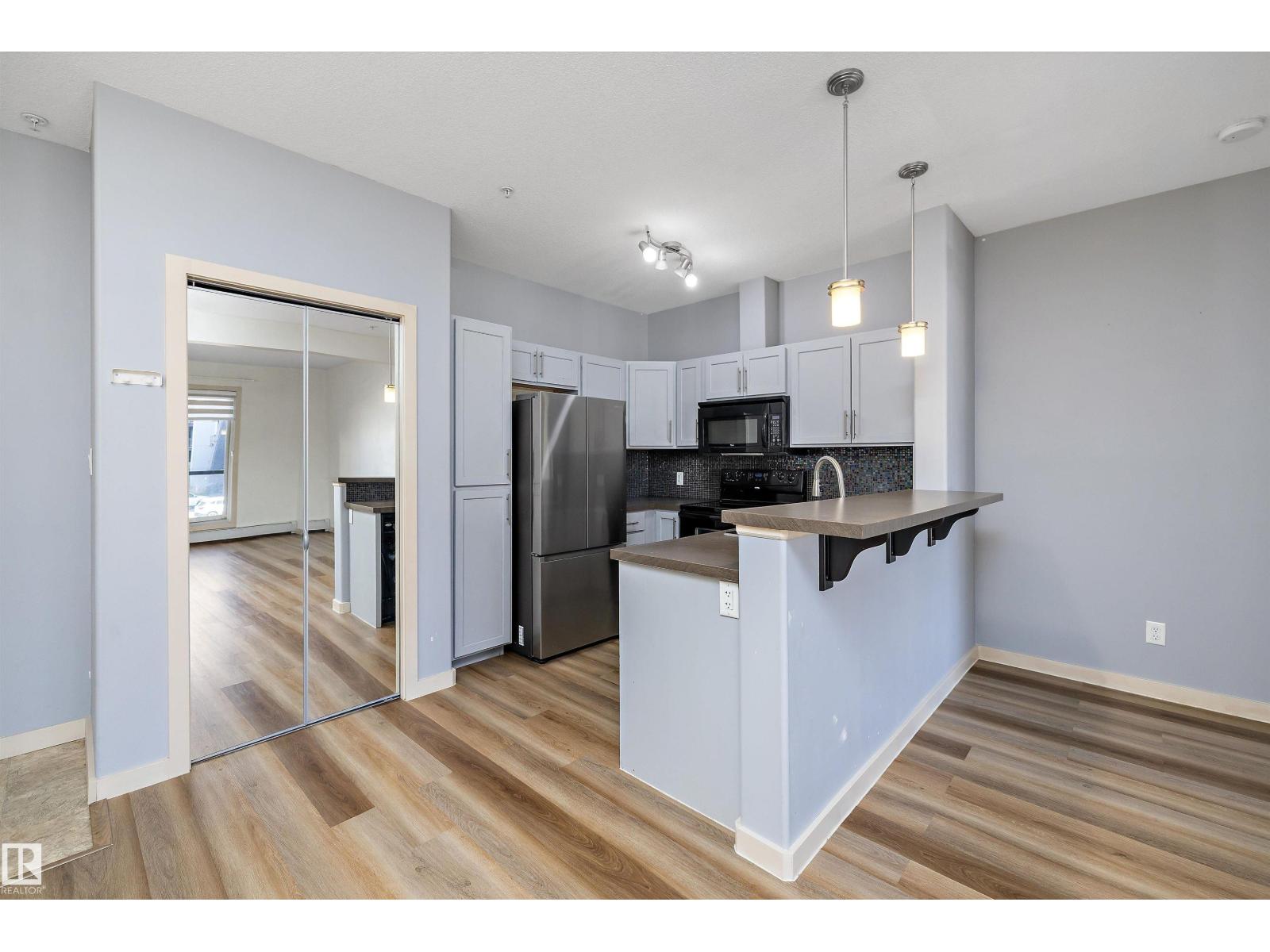 #207 304 Ambleside Li Sw Sw Property Photo 13