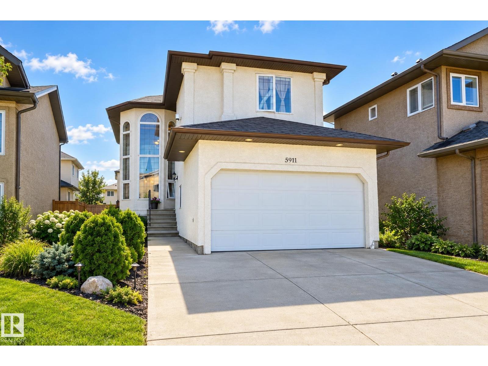 5911 166 Av Nw Property Photo 1