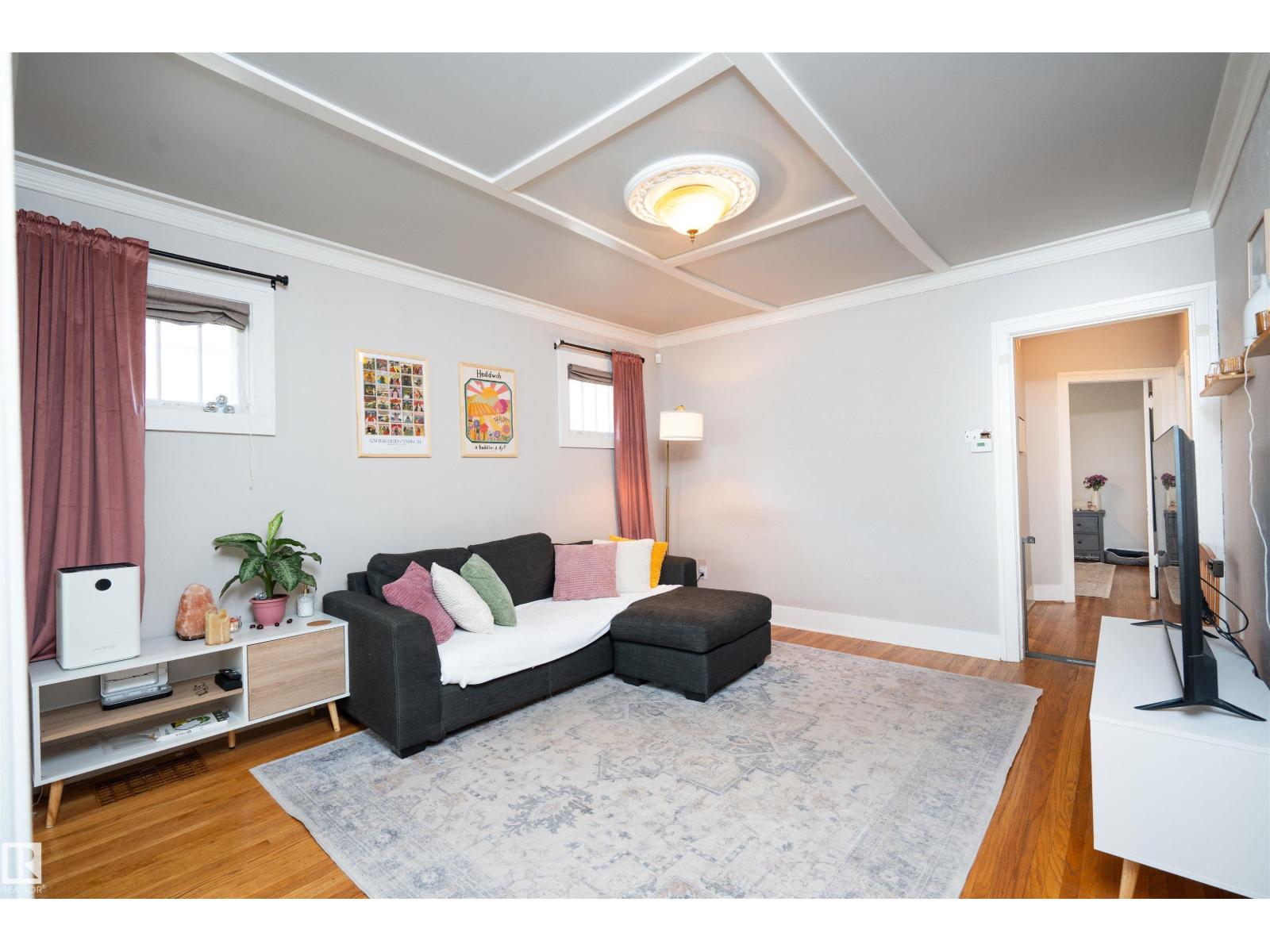 11506 94 St Nw Property Photo 4
