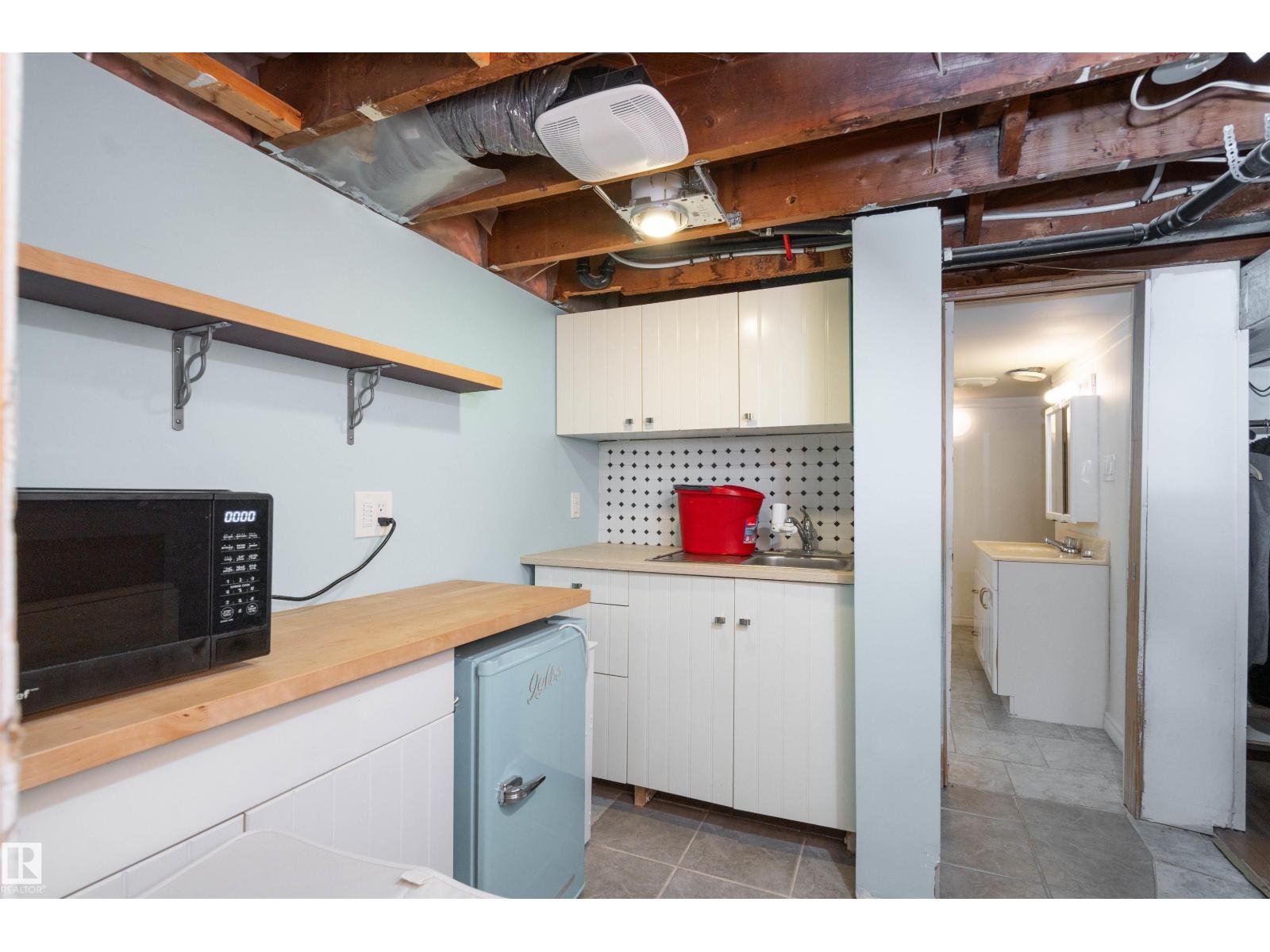 11506 94 St Nw Property Photo 18