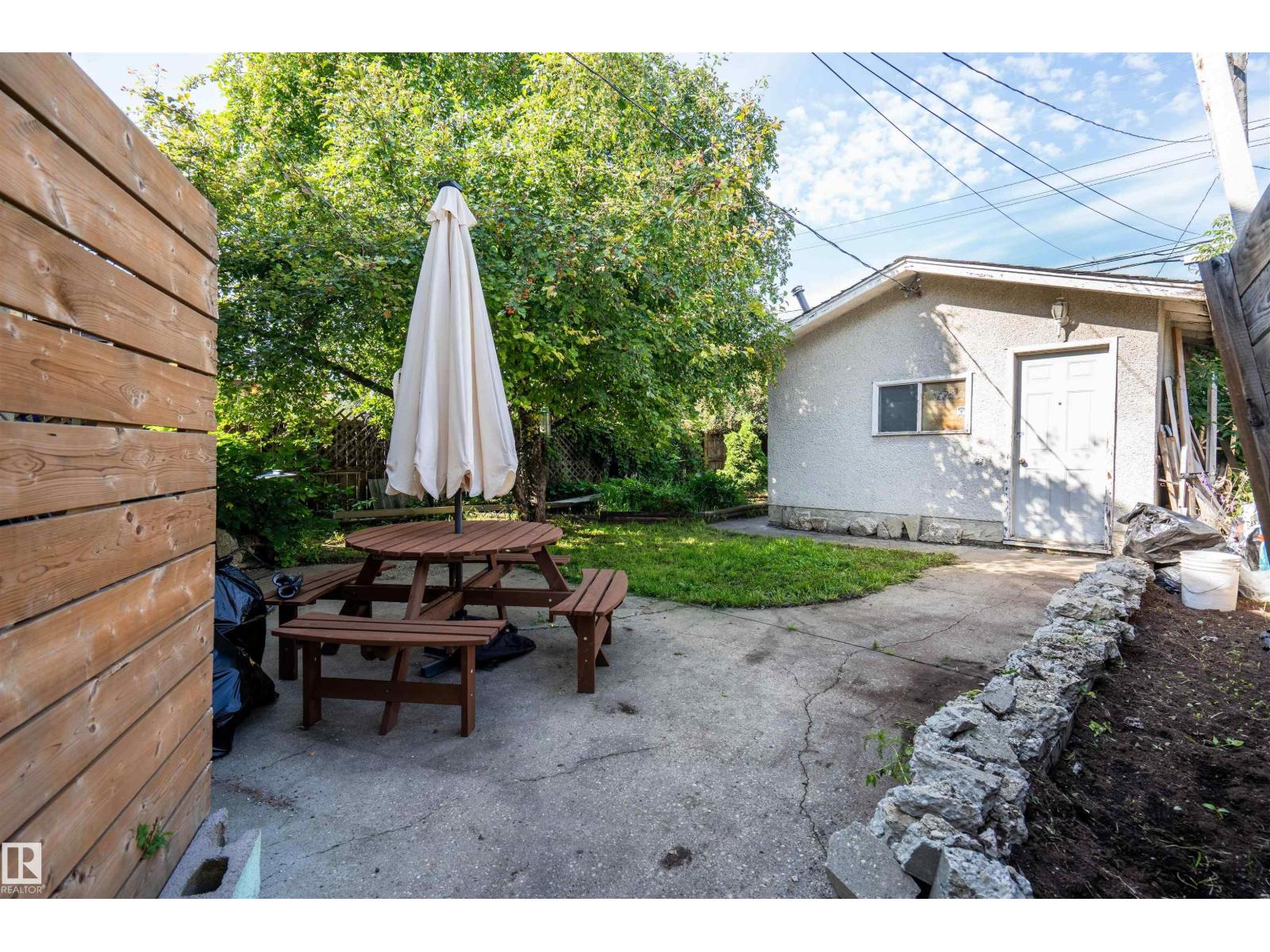 11506 94 St Nw Property Photo 22