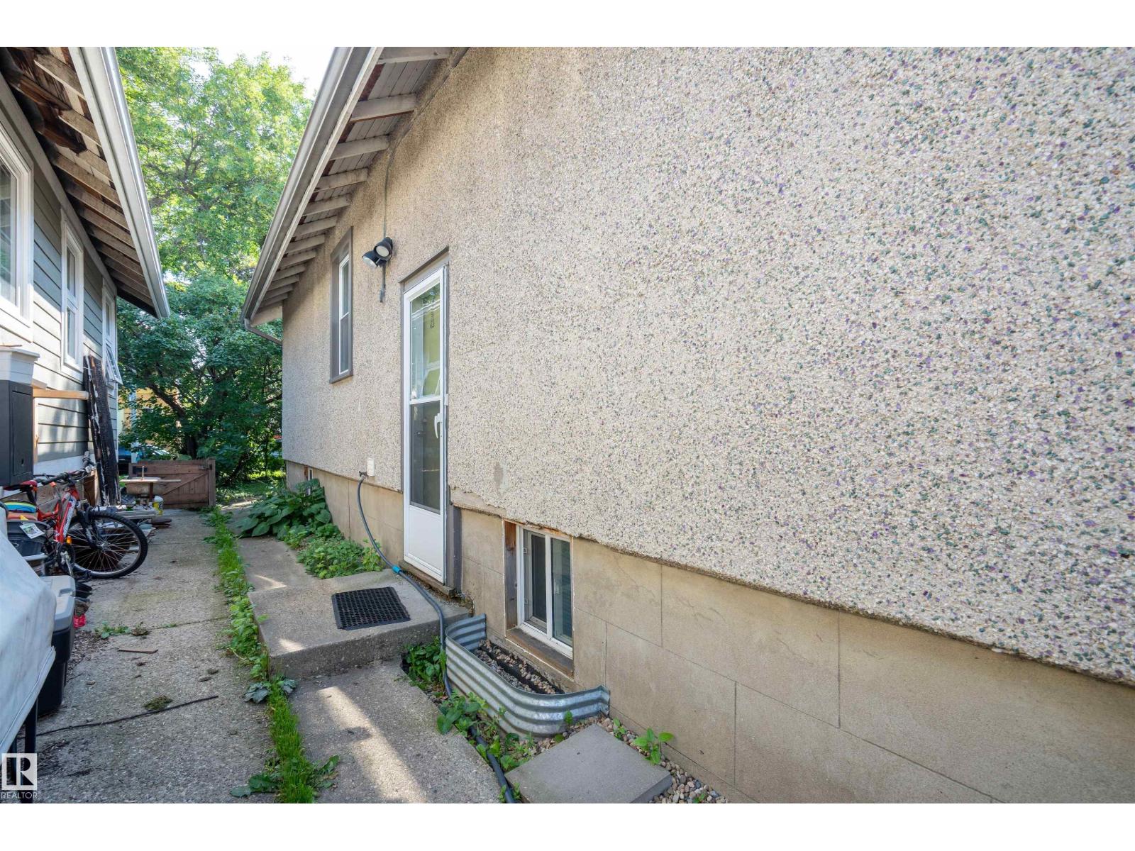 11506 94 St Nw Property Photo 23