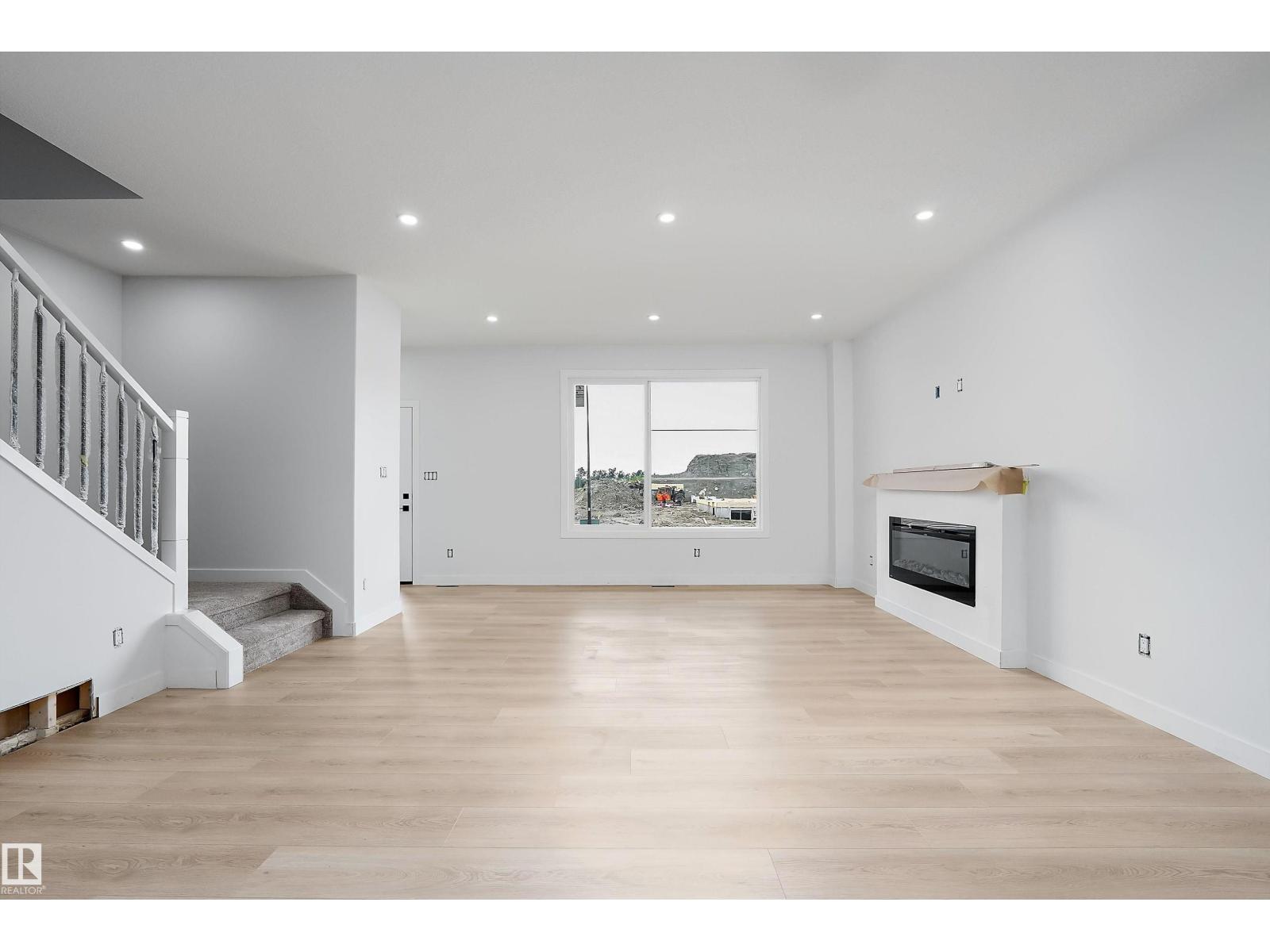 525 Robinson Bv Property Photo 14