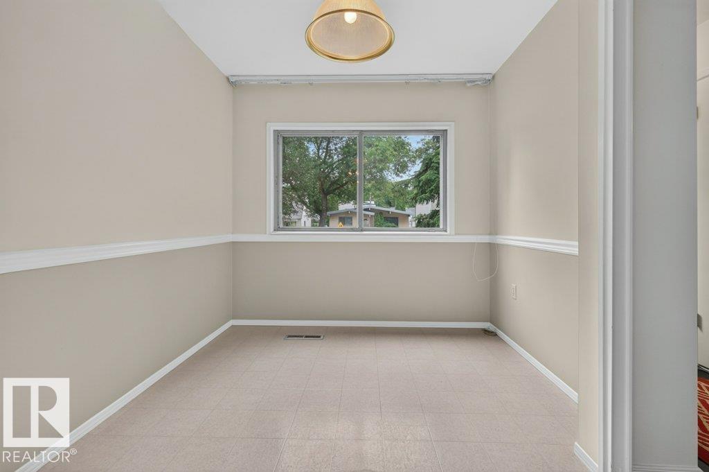 9026 92 St Nw Property Photo 10