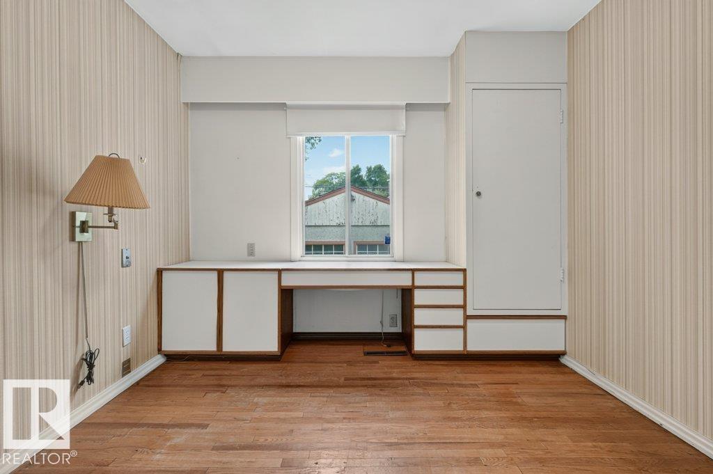 9026 92 St Nw Property Photo 13