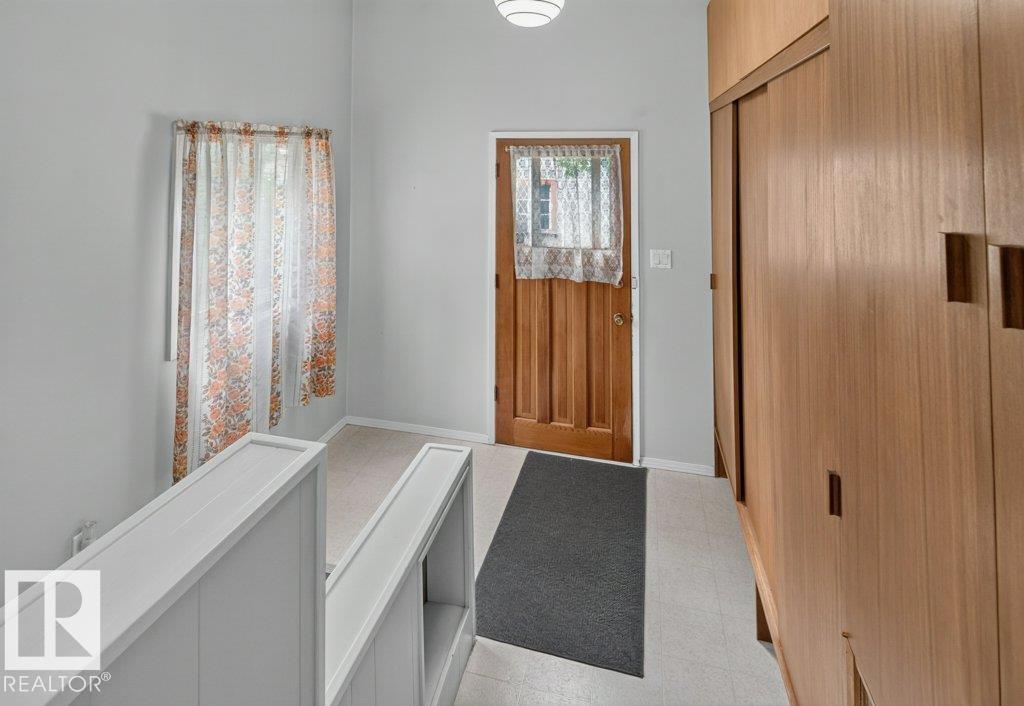 9026 92 St Nw Property Photo 20