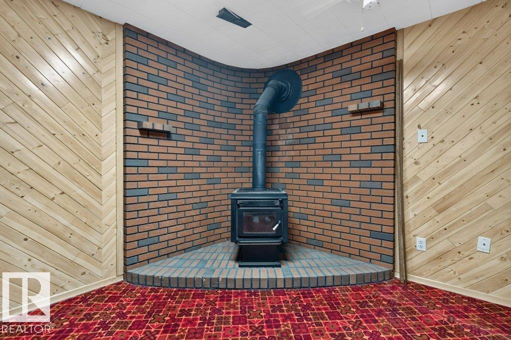 9026 92 St Nw Property Photo 28