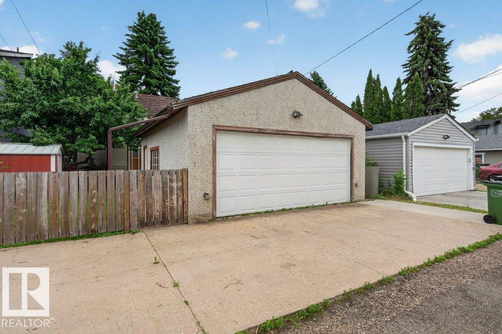 9026 92 St Nw Property Photo 32