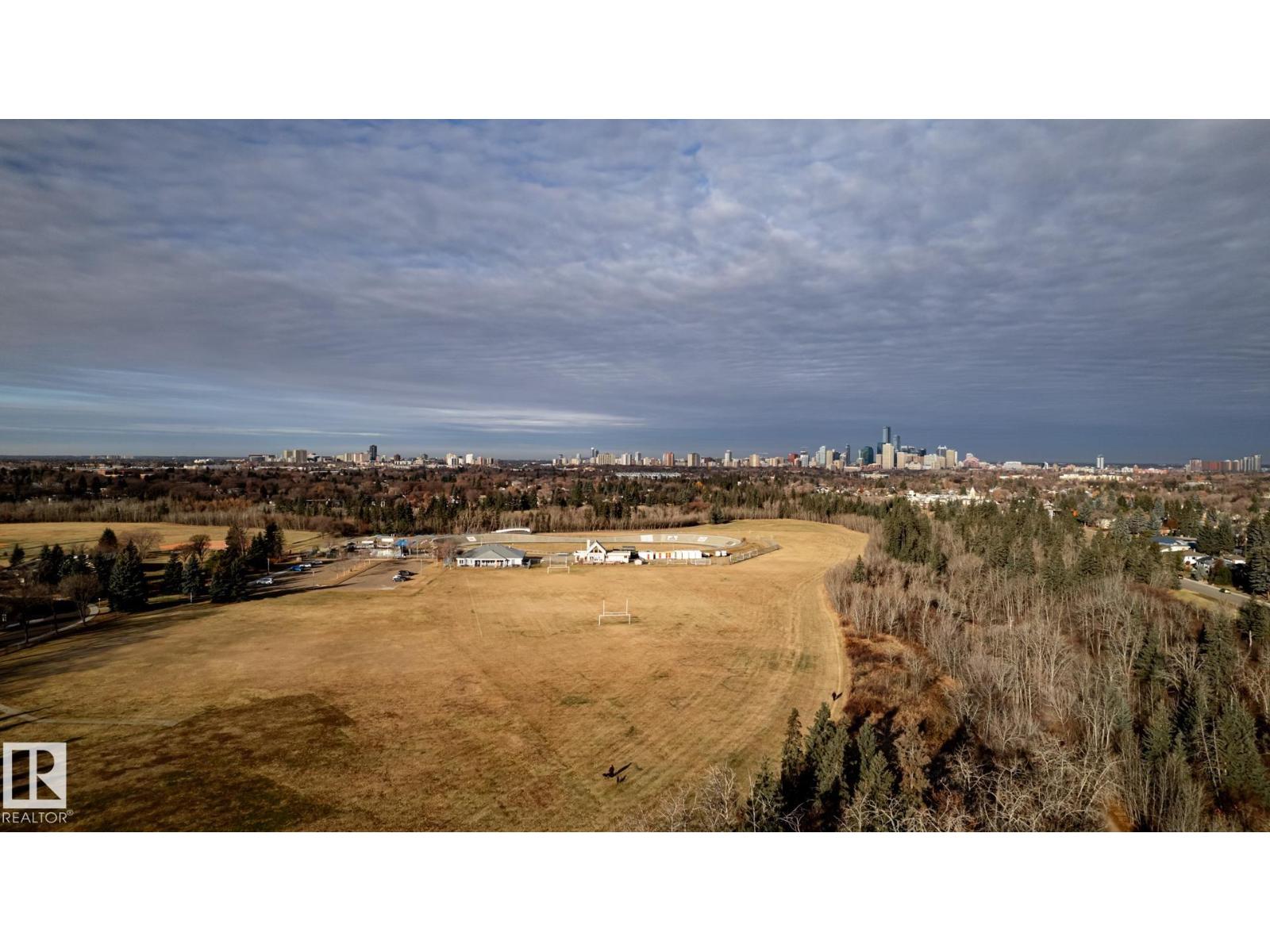 6724 84 St Nw Property Photo 9