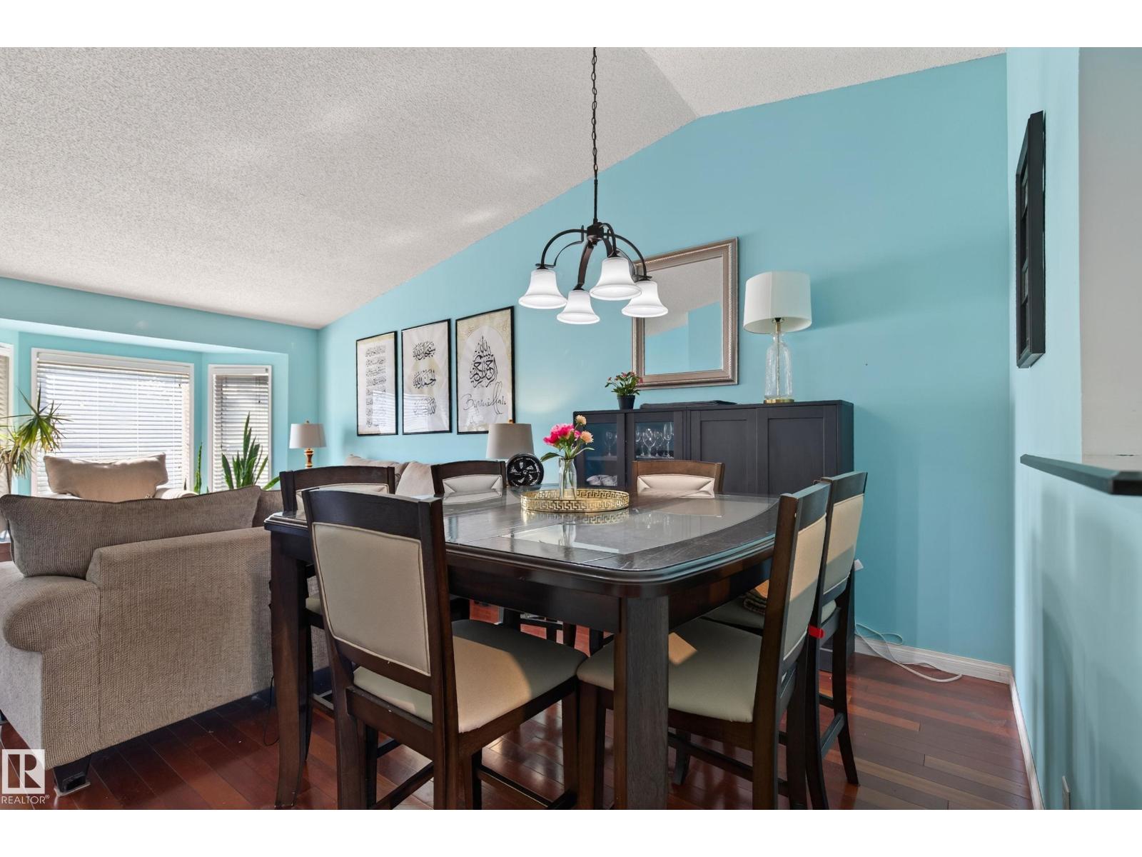 19040 70 Av Nw Property Photo 8