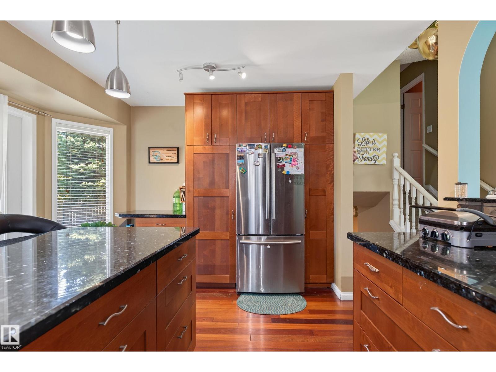 19040 70 Av Nw Property Photo 14
