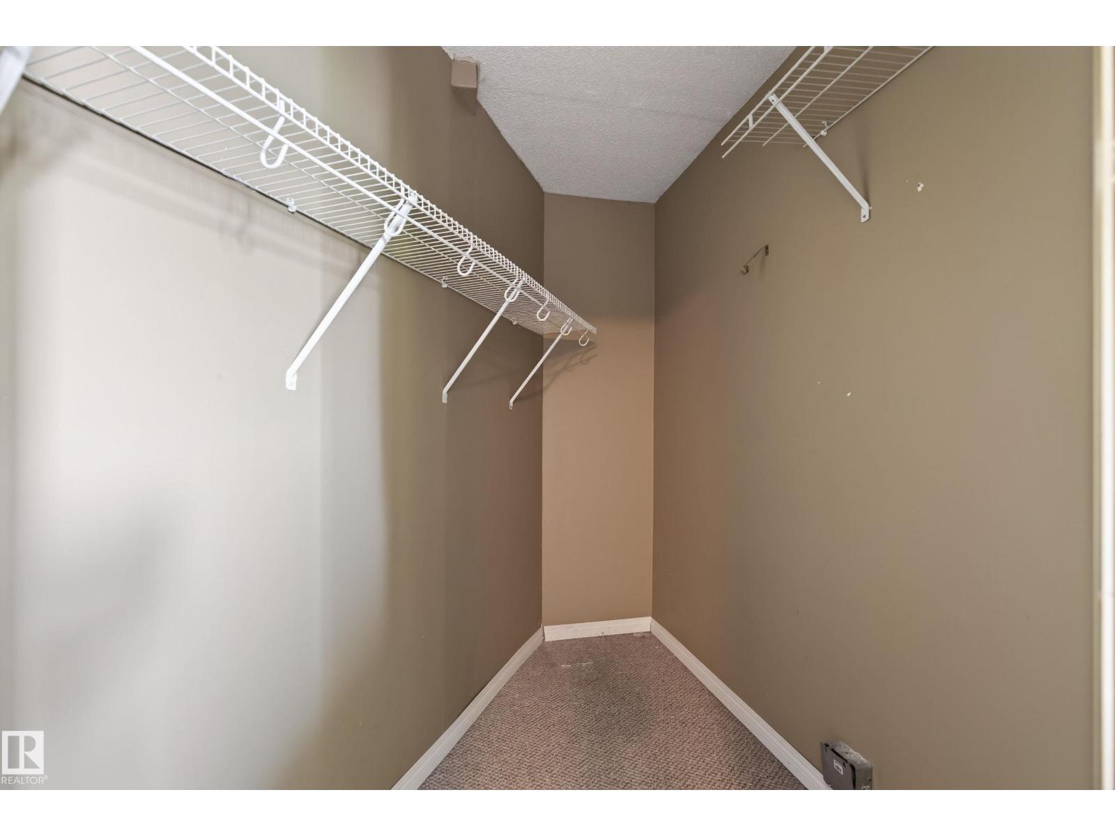 19040 70 Av Nw Property Photo 18