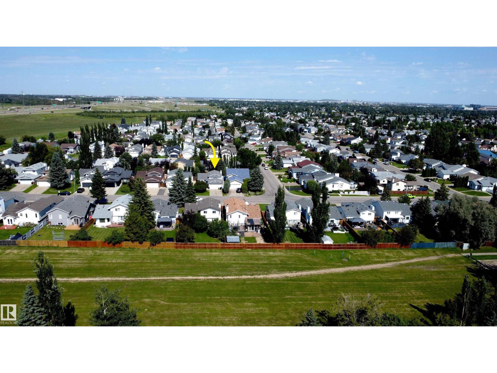 19040 70 Av Nw Property Photo 37
