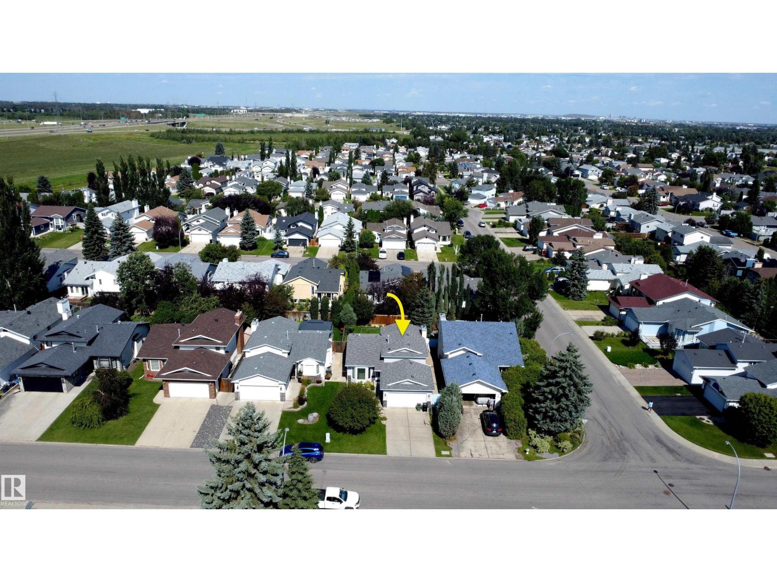 19040 70 Av Nw Property Photo 39