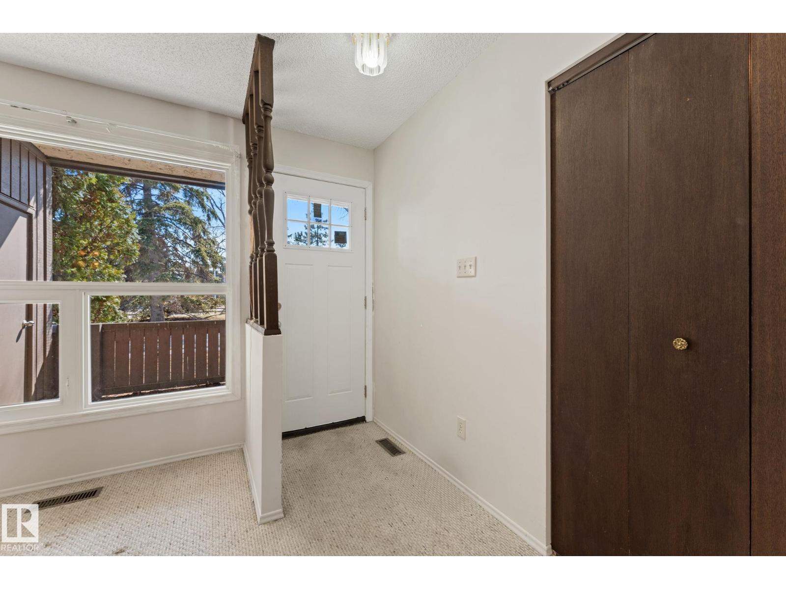 164 Surrey Gardens Nw Property Photo 6