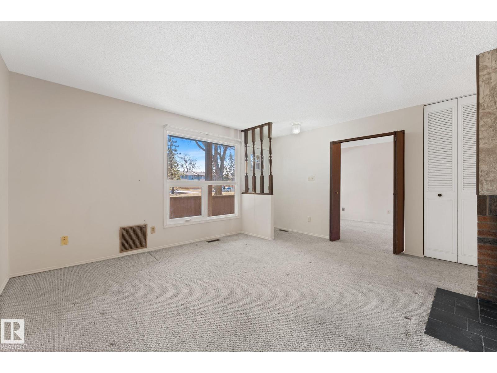 164 Surrey Gardens Nw Property Photo 9
