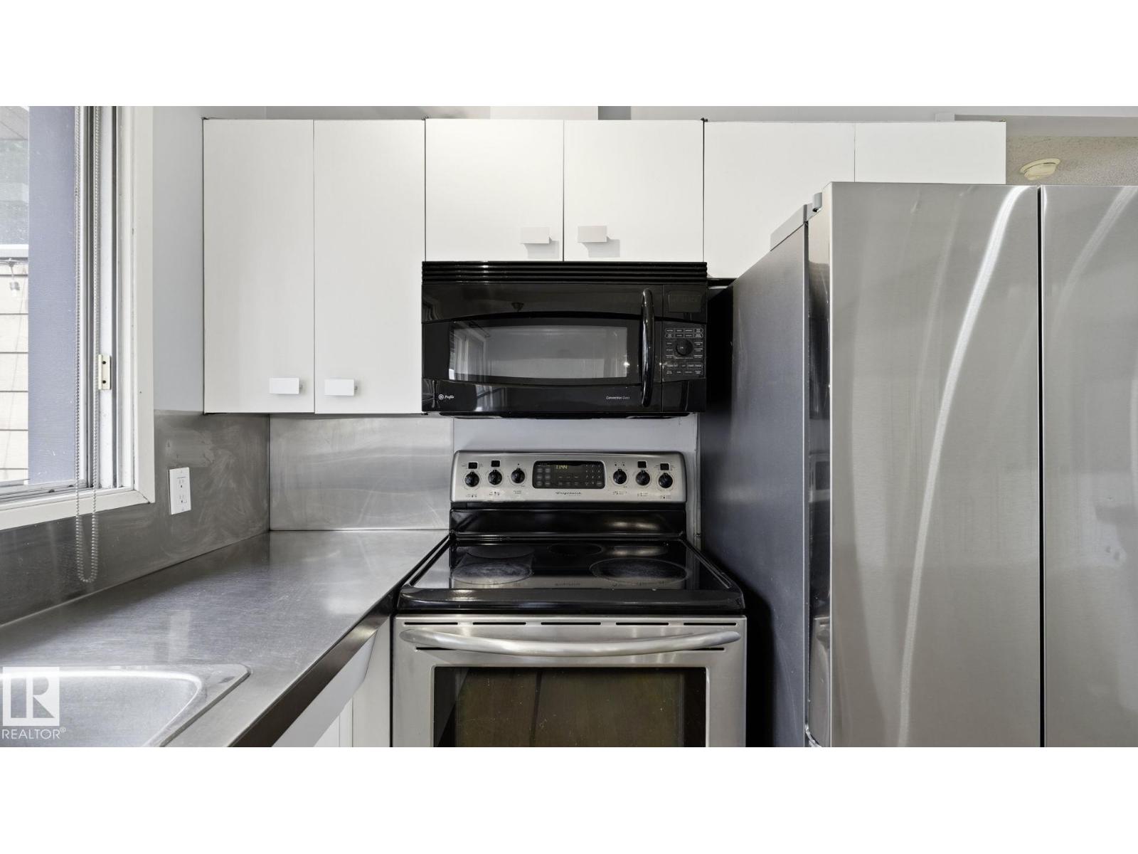 9216 93 St Property Photo 14