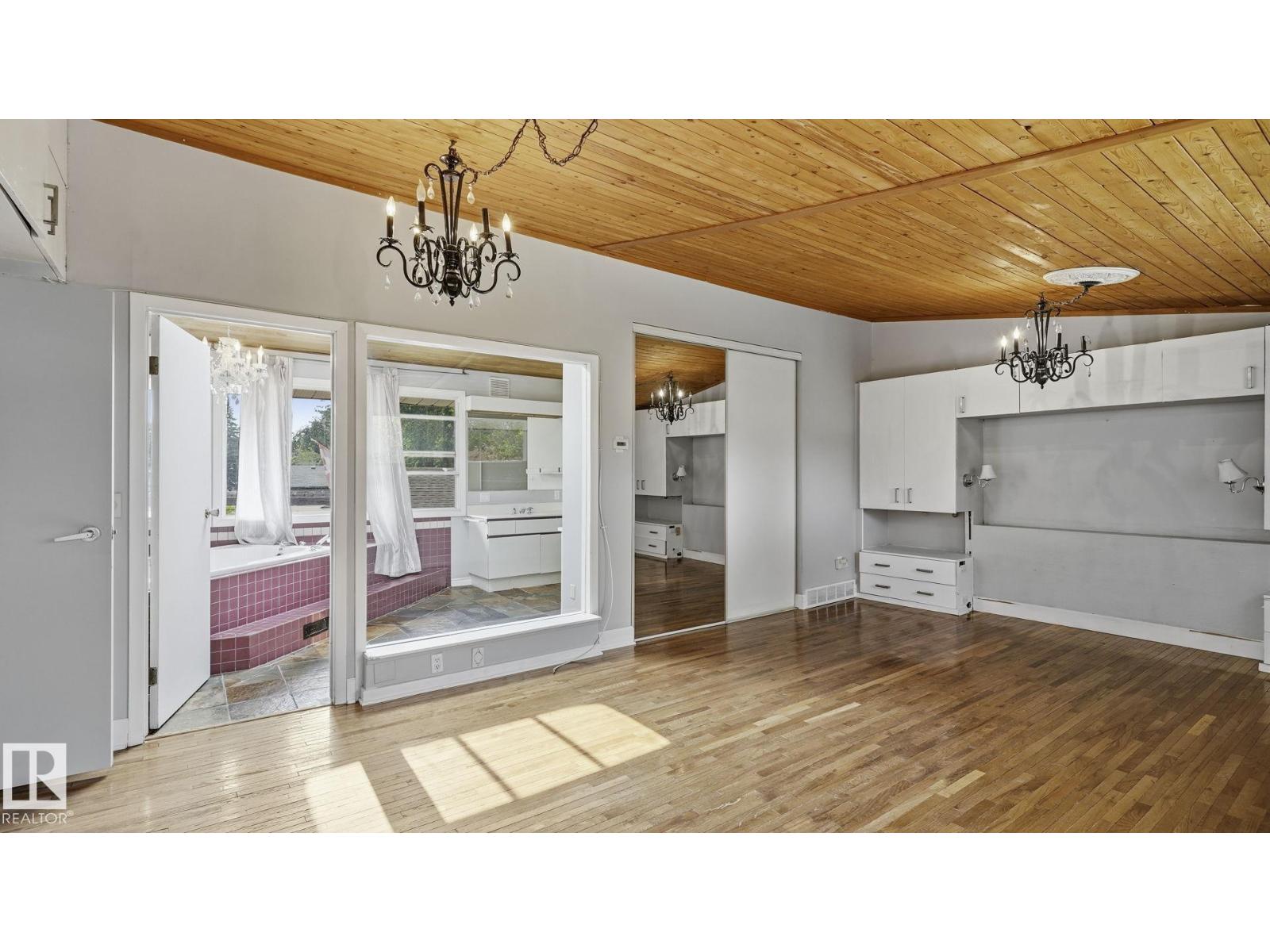 9216 93 St Property Photo 21