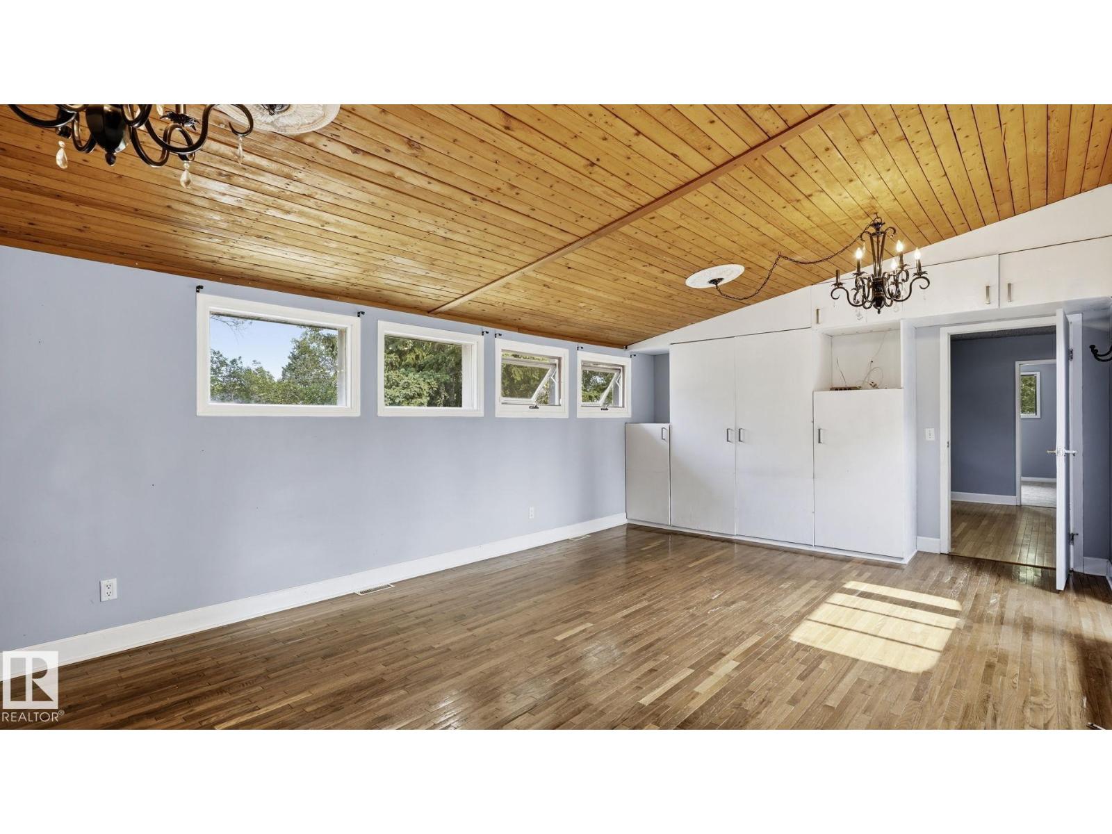 9216 93 St Property Photo 23