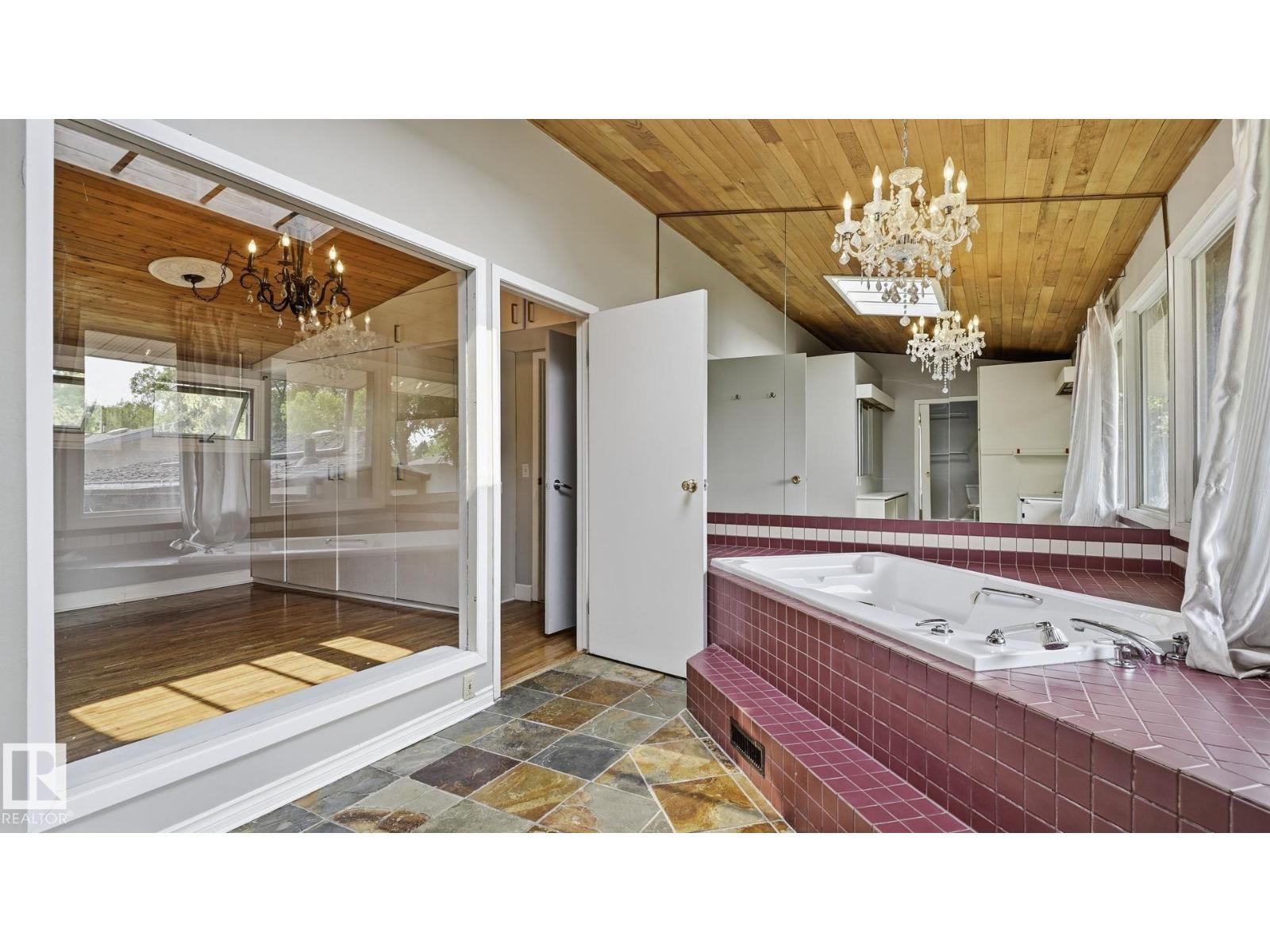 9216 93 St Property Photo 25