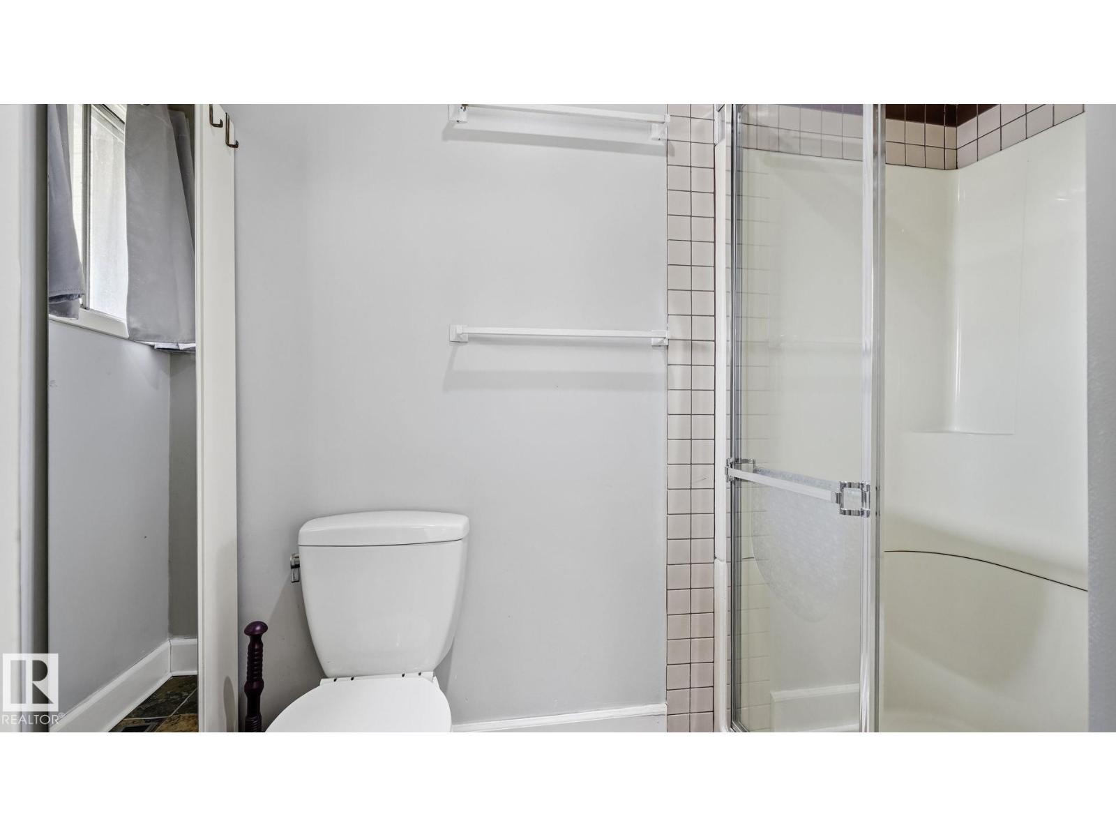 9216 93 St Property Photo 26