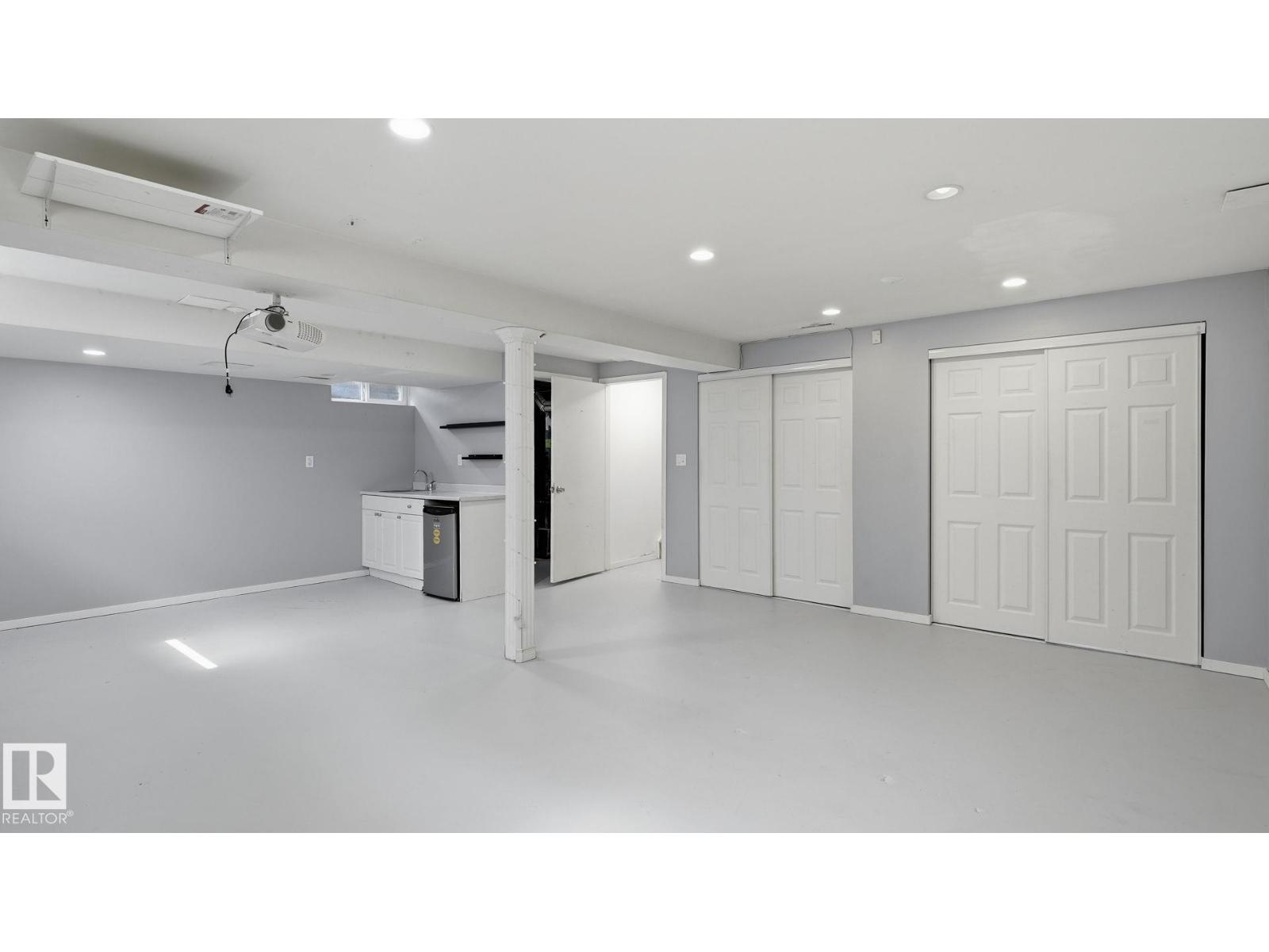 9216 93 St Property Photo 35