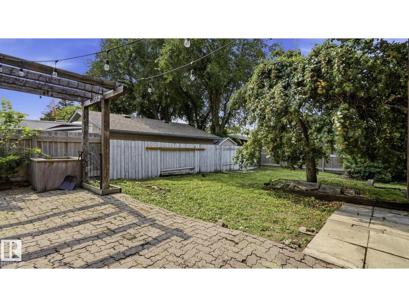9216 93 St Property Photo 39