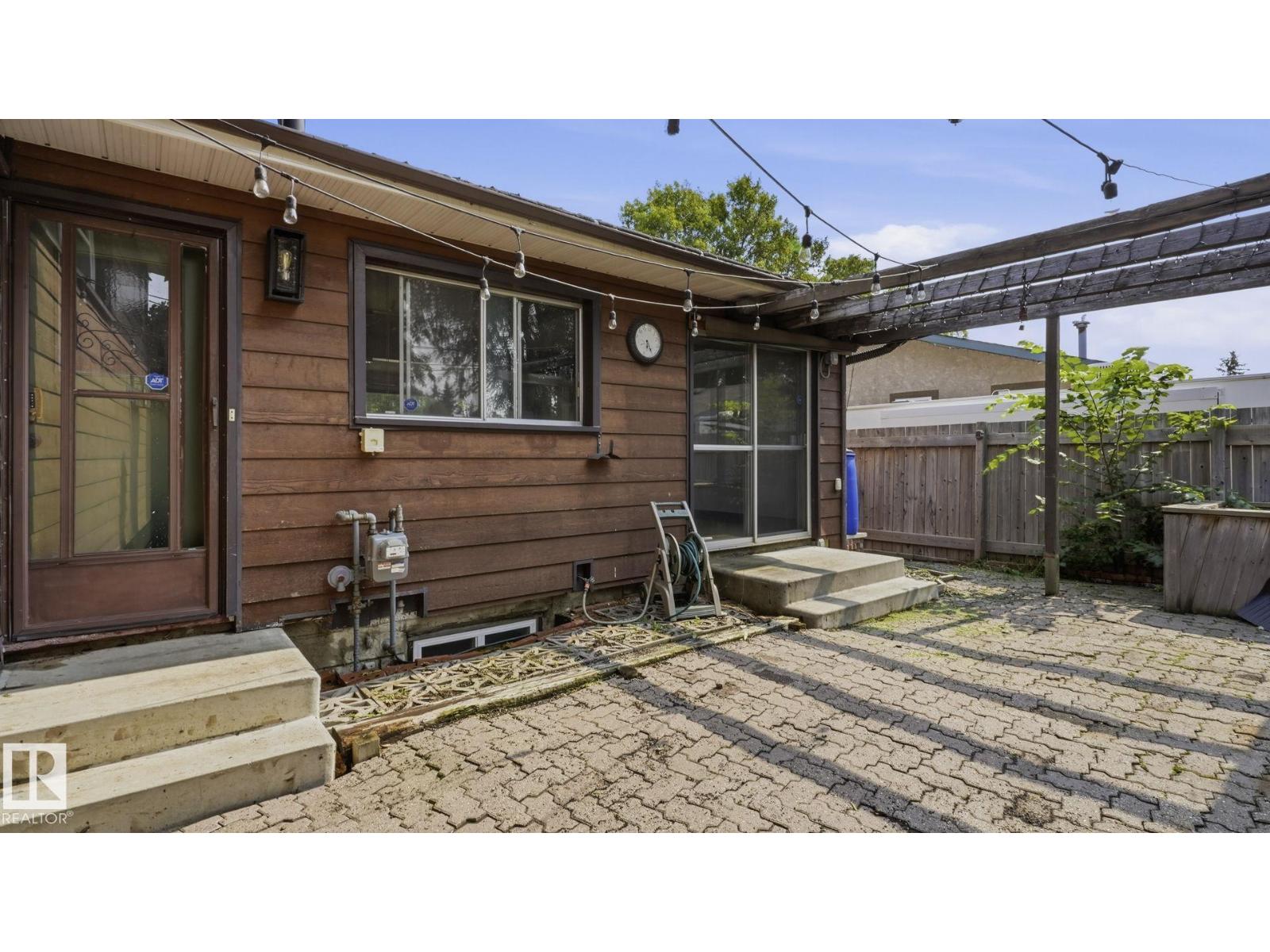 9216 93 St Property Photo 40